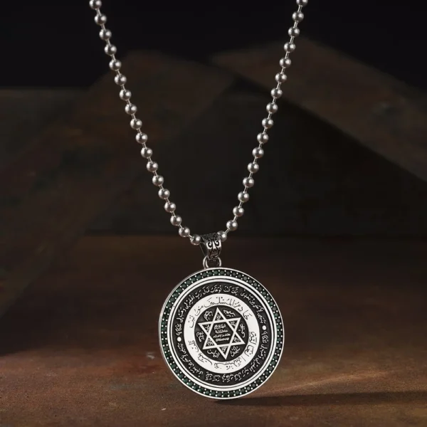 Top Zincirli Gümüş Madalyon Kolye