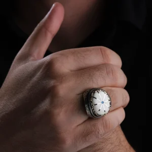 Gravürlü Taşlı Gümüş Erkek Yüzük