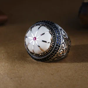 Gravür İşlemeli Taşlı Gümüş Erkek Yüzük