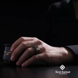 İtalik Cam Kırığı Harfli Gümüş Yüzük