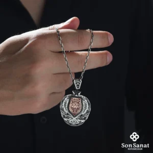 Gümüş Bozkurt Madalyon Kolye