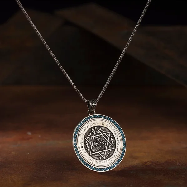 Firuze Taşlı Gümüş Madalyon Kolye