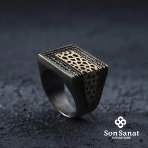 Garnet Cam Kırığı Gümüş Yüzük
