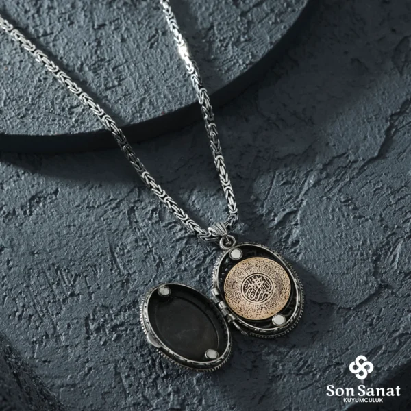 Oval Kapaklı Kurt Gümüş Madalyon Kolye