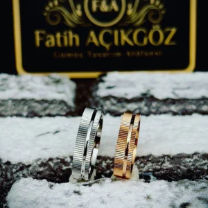 Çizgi Desenli Çift Alyans