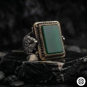 Yeşil Akik Taşlı Gravür Desenli Gümüş Yüzük Modeli