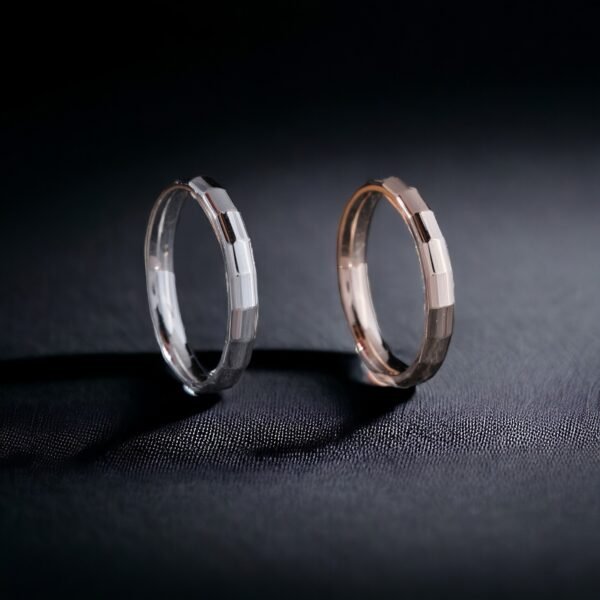 3129312989089715266_58337594854-Photoroom-18.jpg 3mm Kabartmalı Çift Gümüş Alyans