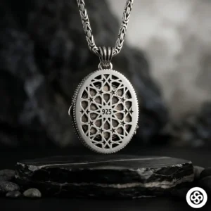 Oval Kapaklı Kurt Madalyon Kolye